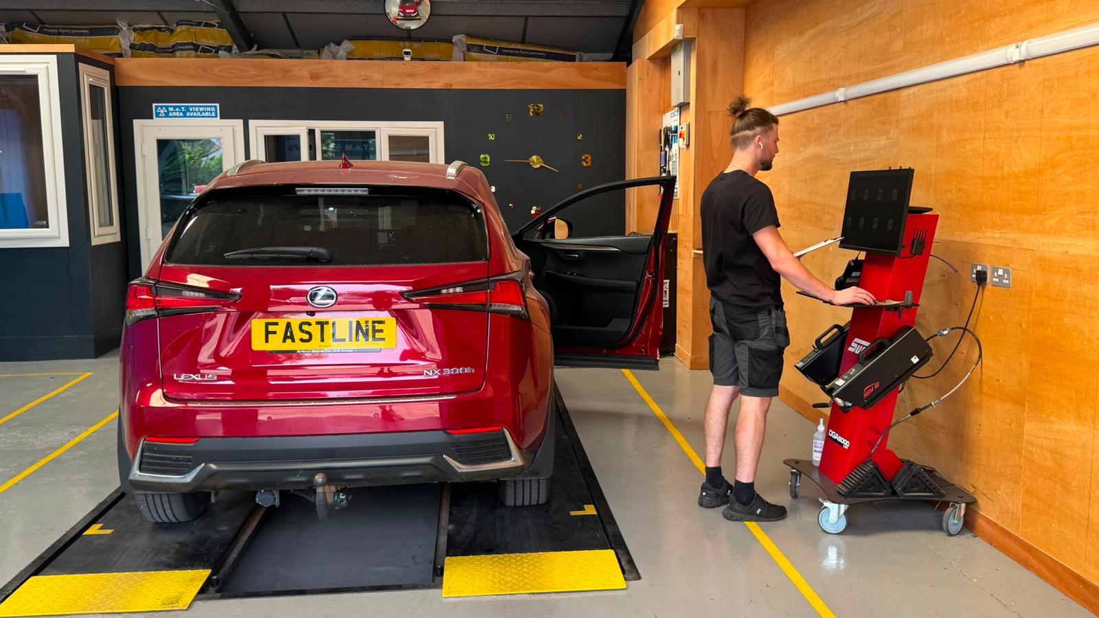 Fast Line Auto Centre garage in West Drayton, workshop photo 1